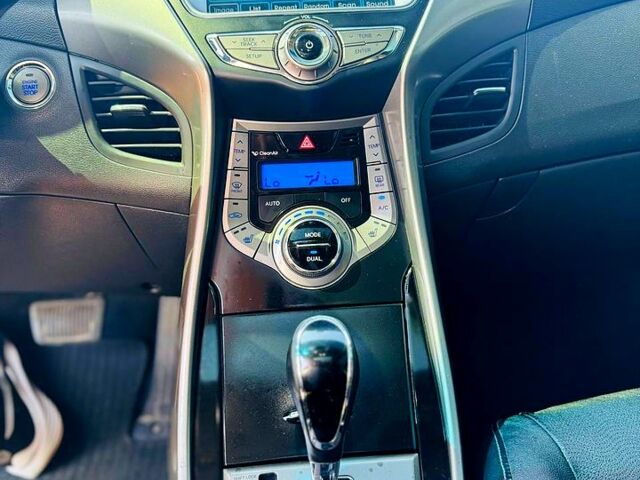 Сірий Хендай Елантра, об'ємом двигуна 1.8 л та пробігом 130 тис. км за 8800 $, фото 11 на Automoto.ua