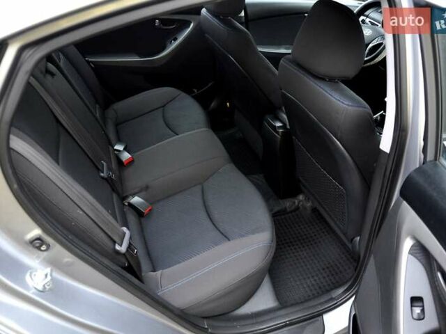 Серый Хендай Элантра, объемом двигателя 1.8 л и пробегом 160 тыс. км за 7500 $, фото 23 на Automoto.ua