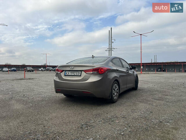 Серый Хендай Элантра, объемом двигателя 1.8 л и пробегом 150 тыс. км за 9800 $, фото 4 на Automoto.ua