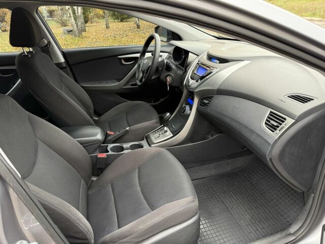 Хендай Элантра 2013 в Днепре (Днепропетровске) на Automoto.ua Серый Хендай Элантра, объемом двигателя 1.8 л и пробегом 146 тыс. км за 9300 $, фото 5 на Automoto.ua