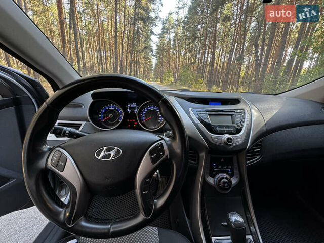 Серый Хендай Элантра, объемом двигателя 1.59 л и пробегом 122 тыс. км за 9500 $, фото 12 на Automoto.ua