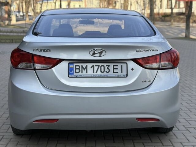 Сірий Хендай Елантра, об'ємом двигуна 1.6 л та пробігом 174 тис. км за 8300 $, фото 7 на Automoto.ua