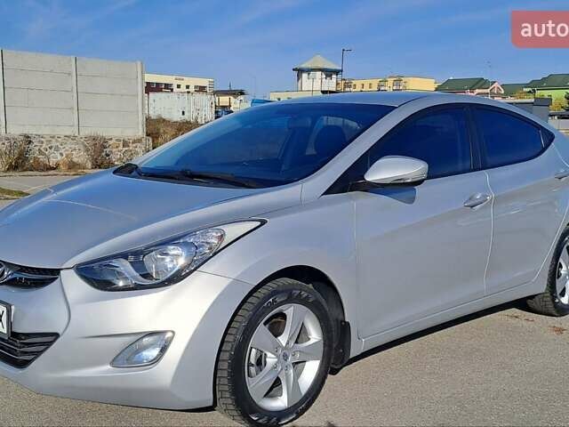 Серый Хендай Элантра, объемом двигателя 1.8 л и пробегом 143 тыс. км за 9300 $, фото 1 на Automoto.ua