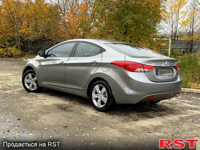 Хендай Элантра 2013 в Днепре (Днепропетровске) на Automoto.ua Серый Хендай Элантра, объемом двигателя 1.8 л и пробегом 146 тыс. км за 9300 $, фото 6 на Automoto.ua