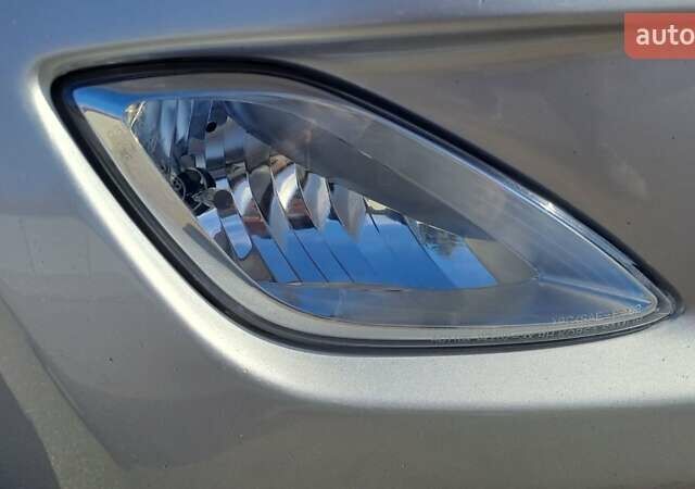 Серый Хендай Элантра, объемом двигателя 1.8 л и пробегом 143 тыс. км за 9300 $, фото 37 на Automoto.ua