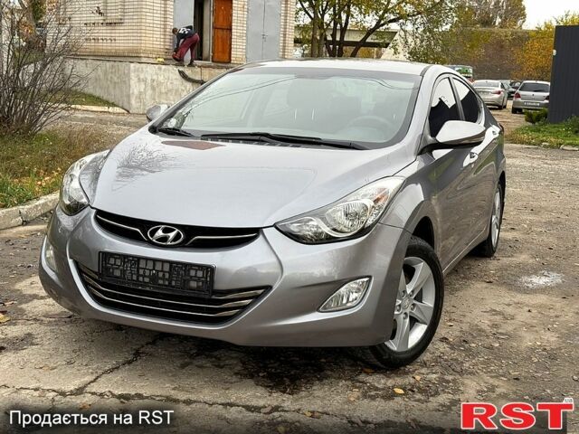 Хендай Элантра 2013 в Днепре (Днепропетровске) на Automoto.ua Серый Хендай Элантра, объемом двигателя 1.8 л и пробегом 146 тыс. км за 9300 $, фото 3 на Automoto.ua