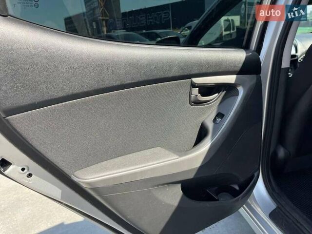 Серый Хендай Элантра, объемом двигателя 1.8 л и пробегом 107 тыс. км за 8990 $, фото 27 на Automoto.ua