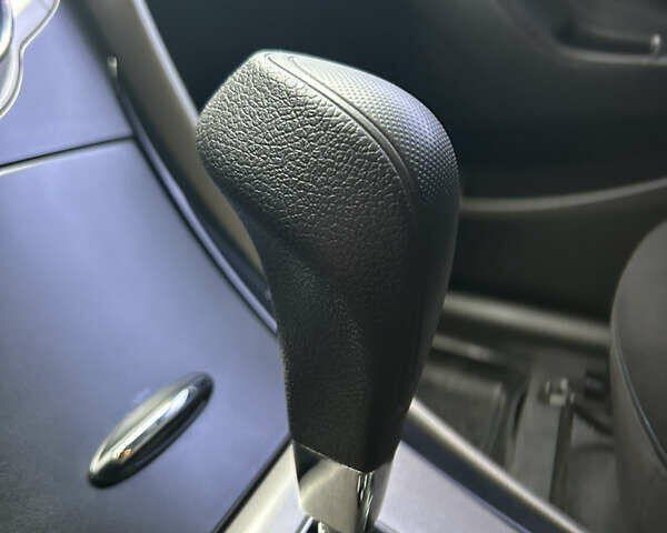 Серый Хендай Элантра, объемом двигателя 1.59 л и пробегом 136 тыс. км за 9500 $, фото 1 на Automoto.ua