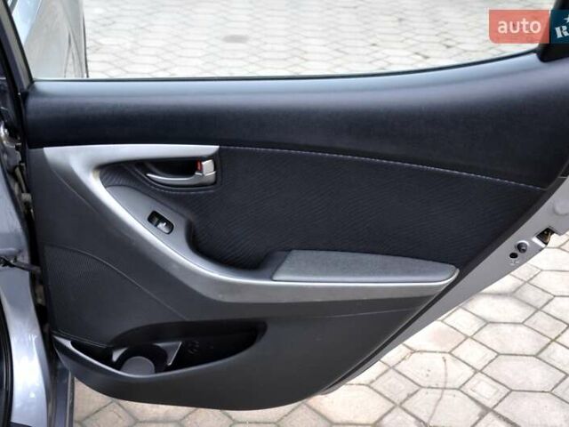 Серый Хендай Элантра, объемом двигателя 1.8 л и пробегом 160 тыс. км за 7500 $, фото 22 на Automoto.ua