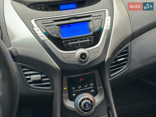 Серый Хендай Элантра, объемом двигателя 1.6 л и пробегом 133 тыс. км за 8690 $, фото 14 на Automoto.ua