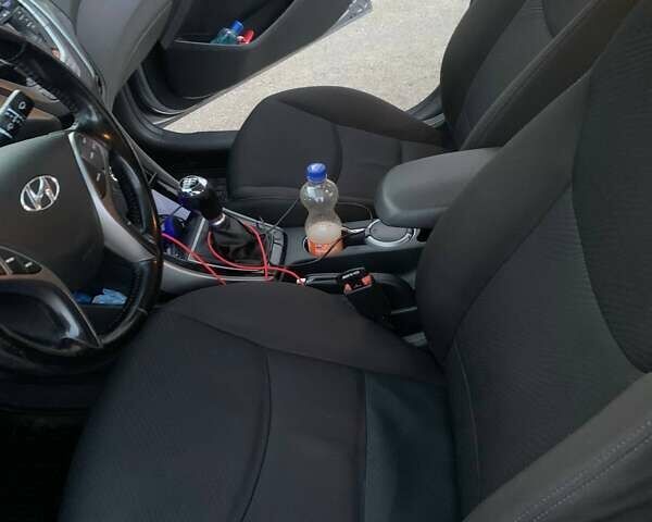 Хендай Элантра 2013 в Киеве на Automoto.ua Серый Хендай Элантра, объемом двигателя 1.8 л и пробегом 144 тыс. км за 7450 $, фото 12 на Automoto.ua
