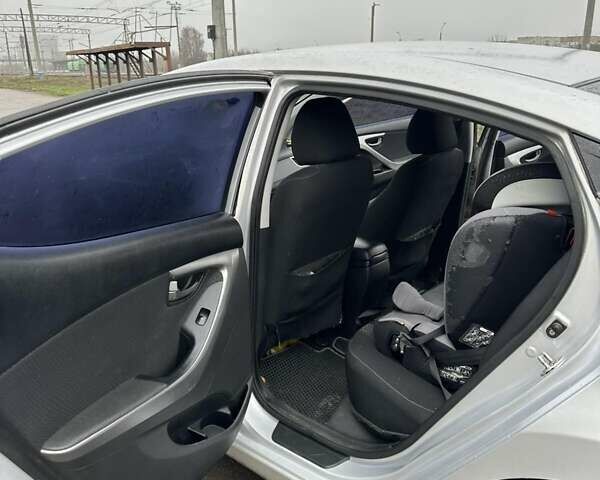 Серый Хендай Элантра, объемом двигателя 1.8 л и пробегом 136 тыс. км за 10500 $, фото 7 на Automoto.ua