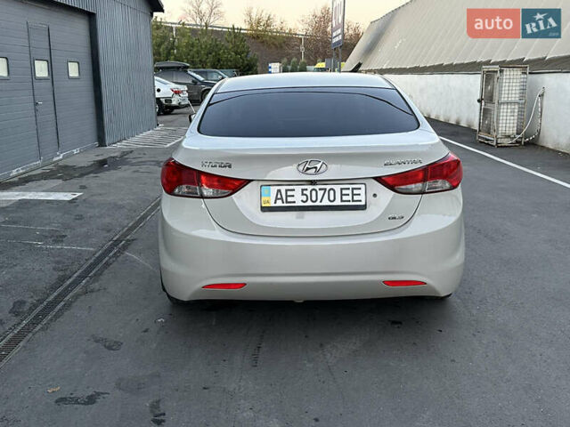 Хендай Элантра 2014 в Днепре (Днепропетровске) на Automoto.ua Серый Хендай Элантра, объемом двигателя 1.6 л и пробегом 95 тыс. км за 8800 $, фото 5 на Automoto.ua