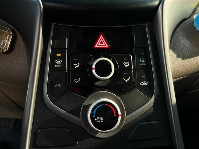 Серый Хендай Элантра, объемом двигателя 1.8 л и пробегом 200 тыс. км за 7999 $, фото 12 на Automoto.ua