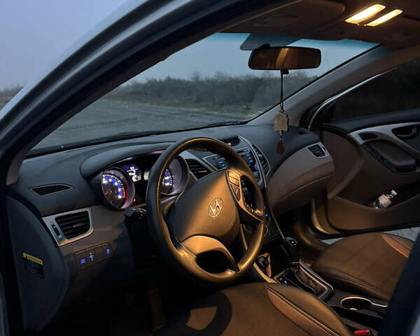 Серый Хендай Элантра, объемом двигателя 1.8 л и пробегом 258 тыс. км за 9000 $, фото 11 на Automoto.ua