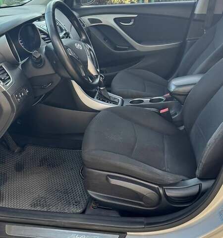 Сірий Хендай Елантра, об'ємом двигуна 1.8 л та пробігом 285 тис. км за 5800 $, фото 6 на Automoto.ua