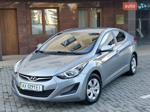 Серый Хендай Элантра, объемом двигателя 1.6 л и пробегом 84 тыс. км за 9800 $, фото 1 на Automoto.ua