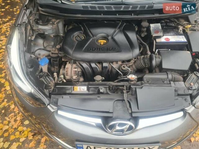 Серый Хендай Элантра, объемом двигателя 1.8 л и пробегом 144 тыс. км за 9200 $, фото 9 на Automoto.ua