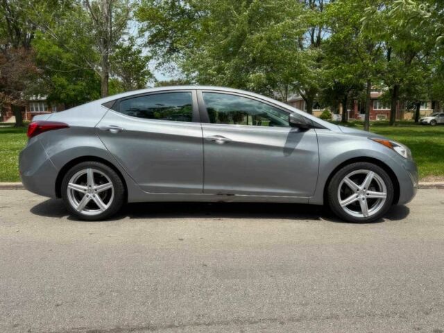 Хендай Элантра 2014 в Одессе на Automoto.ua Серый Хендай Элантра, объемом двигателя 1.8 л и пробегом 87 тыс. км за 5400 $, фото 3 на Automoto.ua