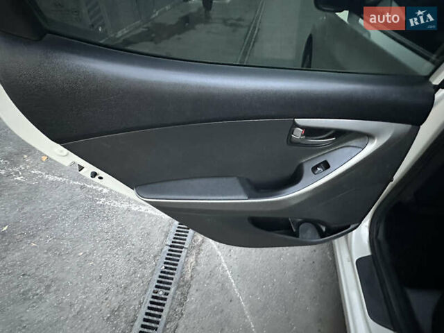 Хендай Элантра 2014 в Днепре (Днепропетровске) на Automoto.ua Серый Хендай Элантра, объемом двигателя 1.6 л и пробегом 95 тыс. км за 8800 $, фото 11 на Automoto.ua