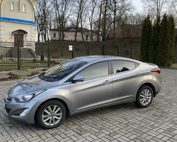 Серый Хендай Элантра, объемом двигателя 1.59 л и пробегом 190 тыс. км за 10700 $, фото 3 на Automoto.ua