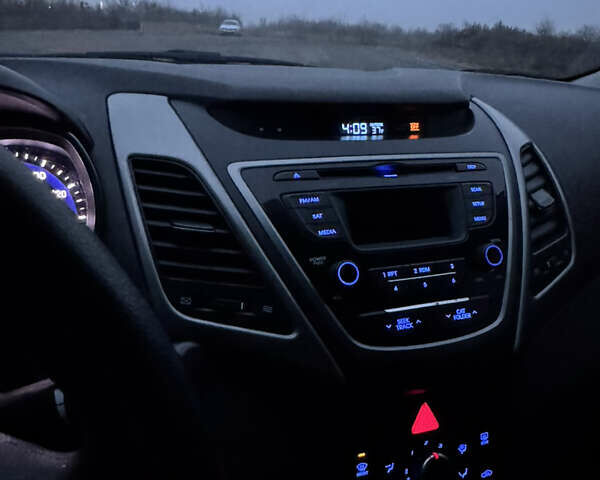 Серый Хендай Элантра, объемом двигателя 1.8 л и пробегом 258 тыс. км за 9000 $, фото 14 на Automoto.ua