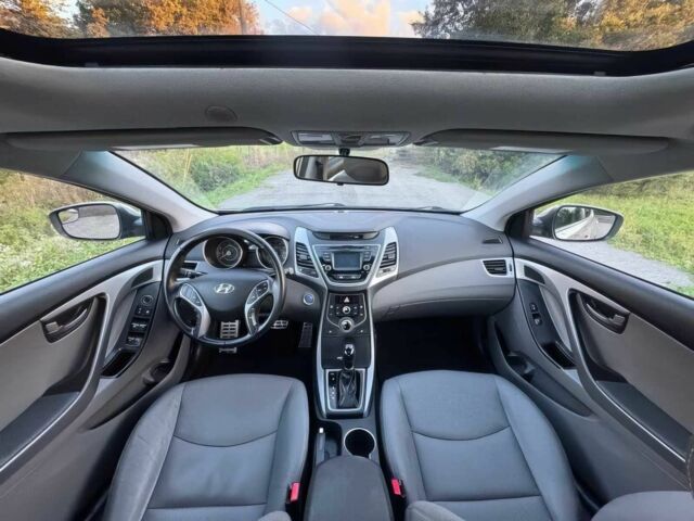 Сірий Хендай Елантра, об'ємом двигуна 2 л та пробігом 85 тис. км за 1000 $, фото 10 на Automoto.ua