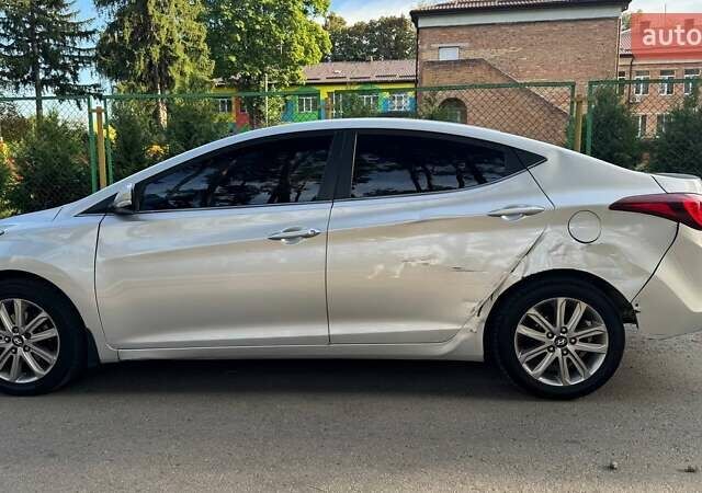 Сірий Хендай Елантра, об'ємом двигуна 1.8 л та пробігом 285 тис. км за 5800 $, фото 2 на Automoto.ua