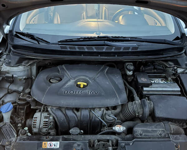 Серый Хендай Элантра, объемом двигателя 1.8 л и пробегом 258 тыс. км за 9000 $, фото 27 на Automoto.ua