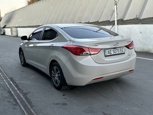 Хендай Елантра 2014 у Дніпро (Дніпропетровську) на Automoto.ua Сірий Хендай Елантра, об'ємом двигуна 1.6 л та пробігом 95 тис. км за 8800 $, фото 4 на Automoto.ua
