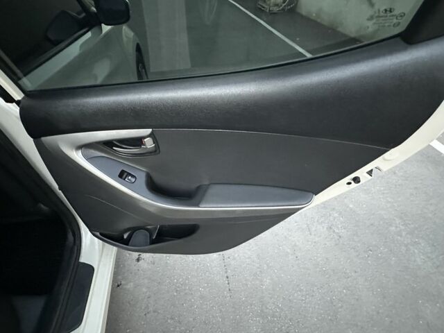 Хендай Елантра 2014 у Дніпро (Дніпропетровську) на Automoto.ua Сірий Хендай Елантра, об'ємом двигуна 1.6 л та пробігом 95 тис. км за 8800 $, фото 12 на Automoto.ua