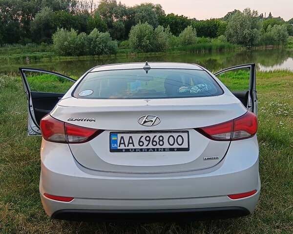 Сірий Хендай Елантра, об'ємом двигуна 1.8 л та пробігом 205 тис. км за 7800 $, фото 4 на Automoto.ua