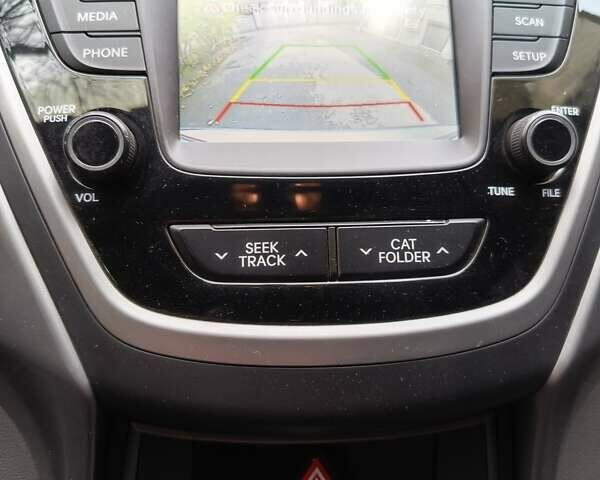 Серый Хендай Элантра, объемом двигателя 1.8 л и пробегом 126 тыс. км за 10500 $, фото 5 на Automoto.ua