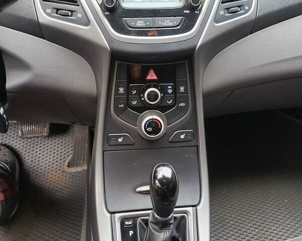 Серый Хендай Элантра, объемом двигателя 1.8 л и пробегом 126 тыс. км за 10500 $, фото 10 на Automoto.ua