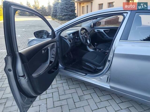 Серый Хендай Элантра, объемом двигателя 1.6 л и пробегом 84 тыс. км за 9800 $, фото 25 на Automoto.ua