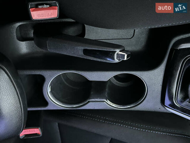 Хендай Элантра 2014 в Днепре (Днепропетровске) на Automoto.ua Серый Хендай Элантра, объемом двигателя 1.6 л и пробегом 95 тыс. км за 8800 $, фото 23 на Automoto.ua