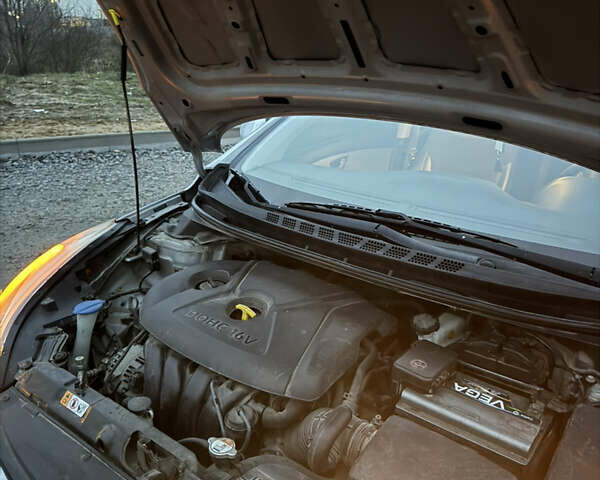 Серый Хендай Элантра, объемом двигателя 1.8 л и пробегом 258 тыс. км за 9000 $, фото 30 на Automoto.ua