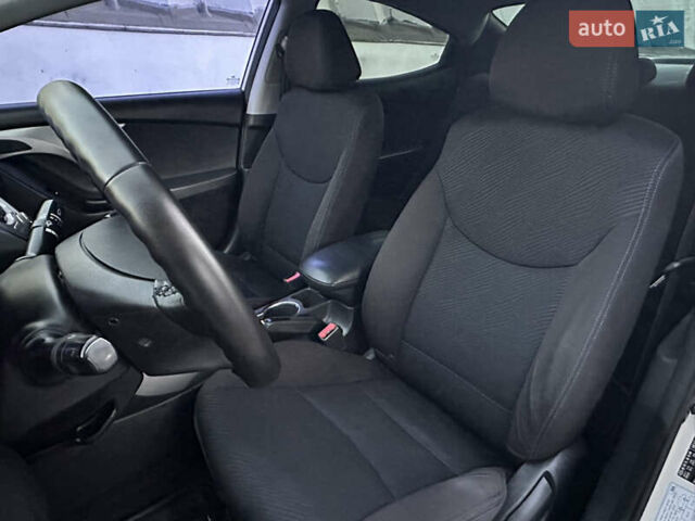 Хендай Элантра 2014 в Днепре (Днепропетровске) на Automoto.ua Серый Хендай Элантра, объемом двигателя 1.6 л и пробегом 95 тыс. км за 8800 $, фото 14 на Automoto.ua