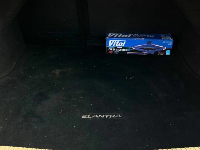 Серый Хендай Элантра, объемом двигателя 1.8 л и пробегом 200 тыс. км за 7999 $, фото 20 на Automoto.ua