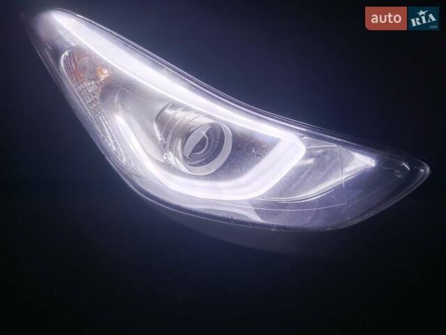 Серый Хендай Элантра, объемом двигателя 1.8 л и пробегом 126 тыс. км за 10500 $, фото 4 на Automoto.ua