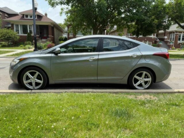 Хендай Элантра 2014 в Одессе на Automoto.ua Серый Хендай Элантра, объемом двигателя 1.8 л и пробегом 87 тыс. км за 5400 $, фото 4 на Automoto.ua