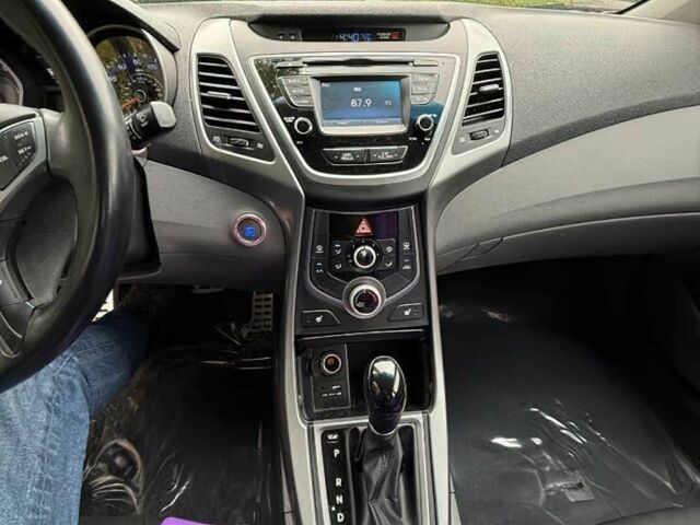 Хендай Элантра 2015 в Житомире на Automoto.ua Серый Хендай Элантра, объемом двигателя 2 л и пробегом 80 тыс. км за 4800 $, фото 7 на Automoto.ua