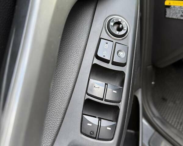 Хендай Элантра 2015 в Сумах на Automoto.ua Серый Хендай Элантра, объемом двигателя 1.8 л и пробегом 115 тыс. км за 12000 $, фото 20 на Automoto.ua