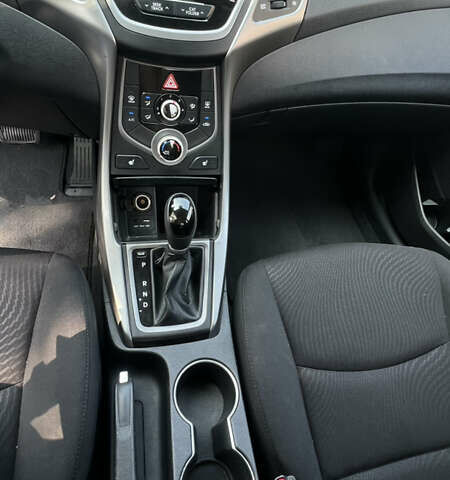 Сірий Хендай Елантра, об'ємом двигуна 1.8 л та пробігом 122 тис. км за 10350 $, фото 17 на Automoto.ua