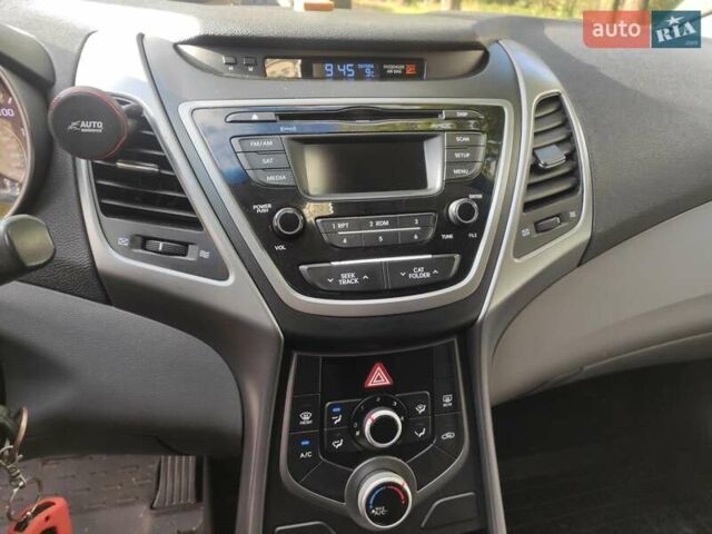 Хендай Элантра 2015 в Киеве на Automoto.ua Серый Хендай Элантра, объемом двигателя 1.8 л и пробегом 159 тыс. км за 10500 $, фото 8 на Automoto.ua