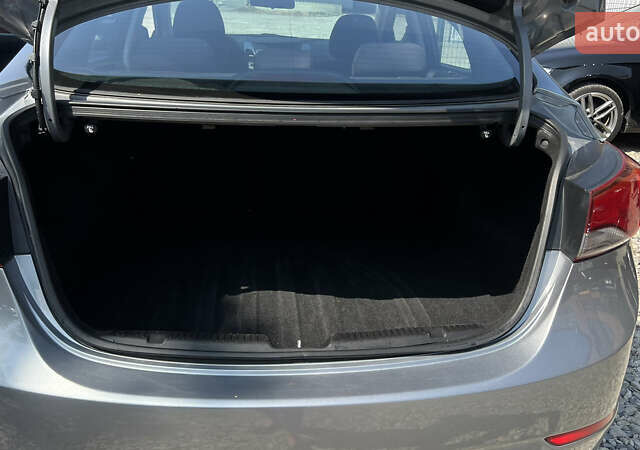 Сірий Хендай Елантра, об'ємом двигуна 1.8 л та пробігом 122 тис. км за 10350 $, фото 10 на Automoto.ua