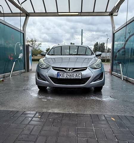 Сірий Хендай Елантра, об'ємом двигуна 1.8 л та пробігом 180 тис. км за 9400 $, фото 1 на Automoto.ua