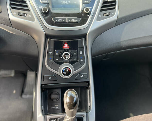 Сірий Хендай Елантра, об'ємом двигуна 1.8 л та пробігом 122 тис. км за 10350 $, фото 22 на Automoto.ua