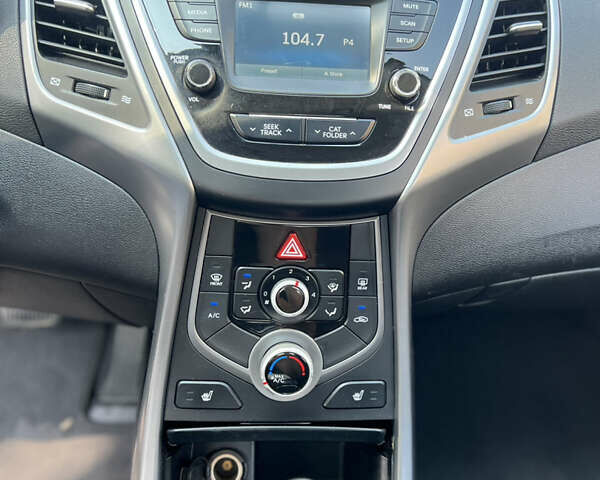 Сірий Хендай Елантра, об'ємом двигуна 1.8 л та пробігом 122 тис. км за 10350 $, фото 3 на Automoto.ua