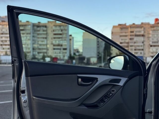 Сірий Хендай Елантра, об'ємом двигуна 1.8 л та пробігом 189 тис. км за 7500 $, фото 13 на Automoto.ua